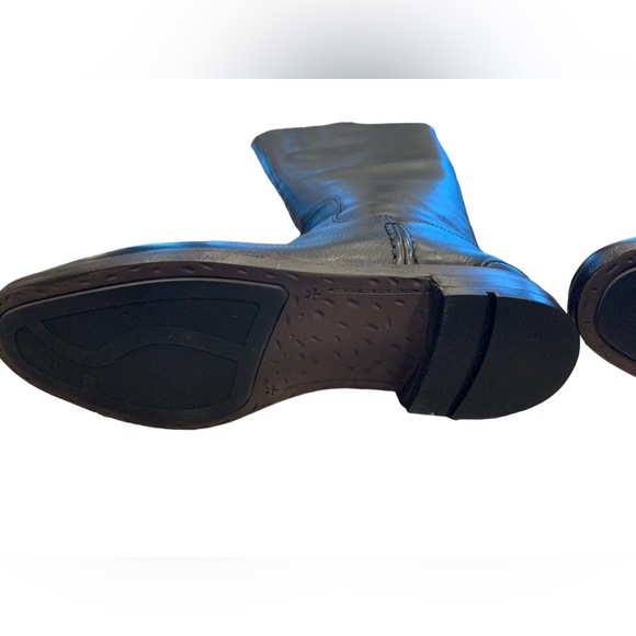 NWB FRANCO SARTO WIDE CALF BOOTS. MAKE AN OFFER !! - Picture 6 of 7